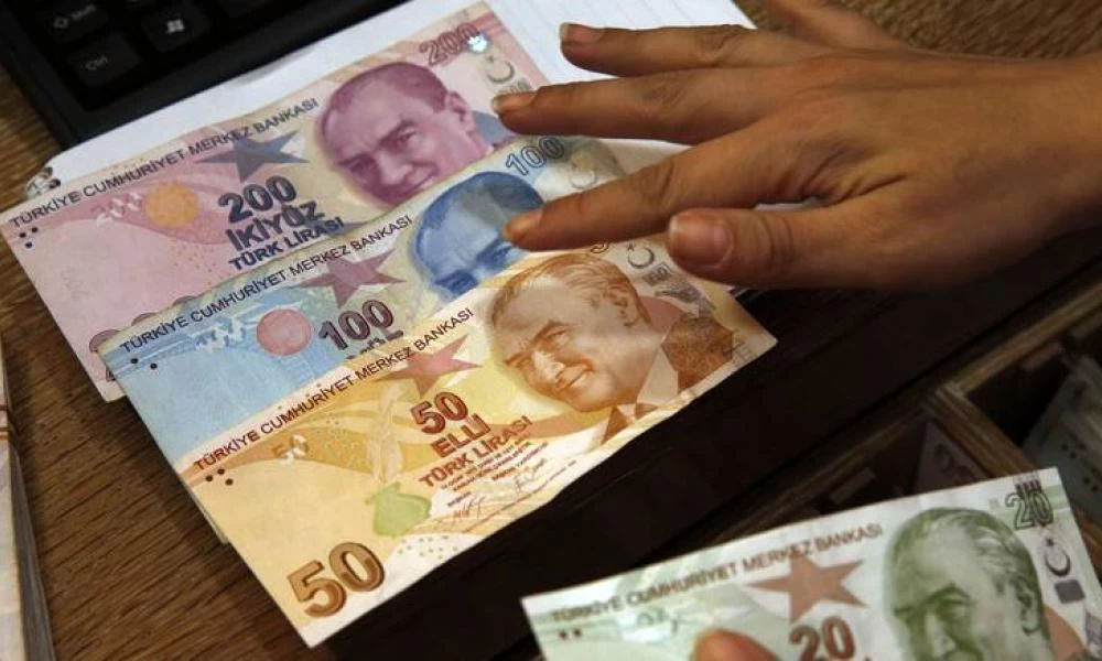 Οι αγορές συναλλάγματος γύρισαν την πλάτη στη τουρκική λίρα